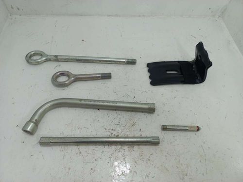 CHAVE DE RODA FIAT TORO 1.8 2021