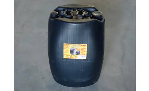 limpa pneus 50l  pretinho    / UN / Gitanes